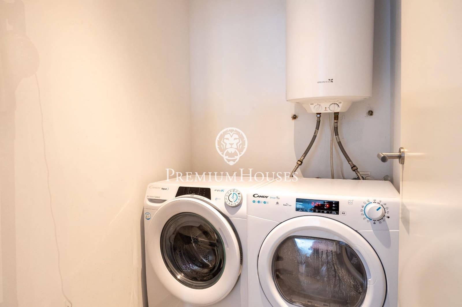 4 soveværelse Byhus til salg i Sitges med swimmingpool - € 760.000 (Ref: 8549331)