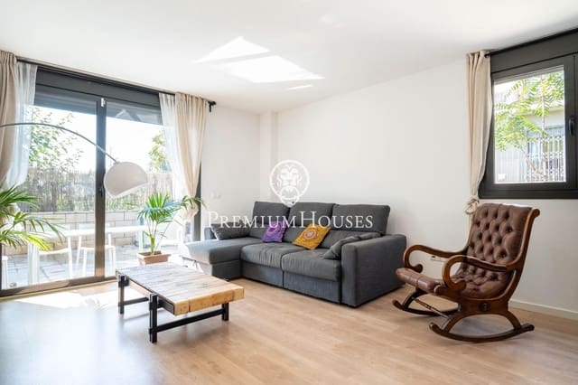 4 bedroom Townhouse for sale in Sitges with pool - € 760,000 (Ref: 8549331)