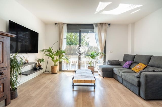 4 bedroom Townhouse for sale in Sitges with pool - € 760,000 (Ref: 8549331)