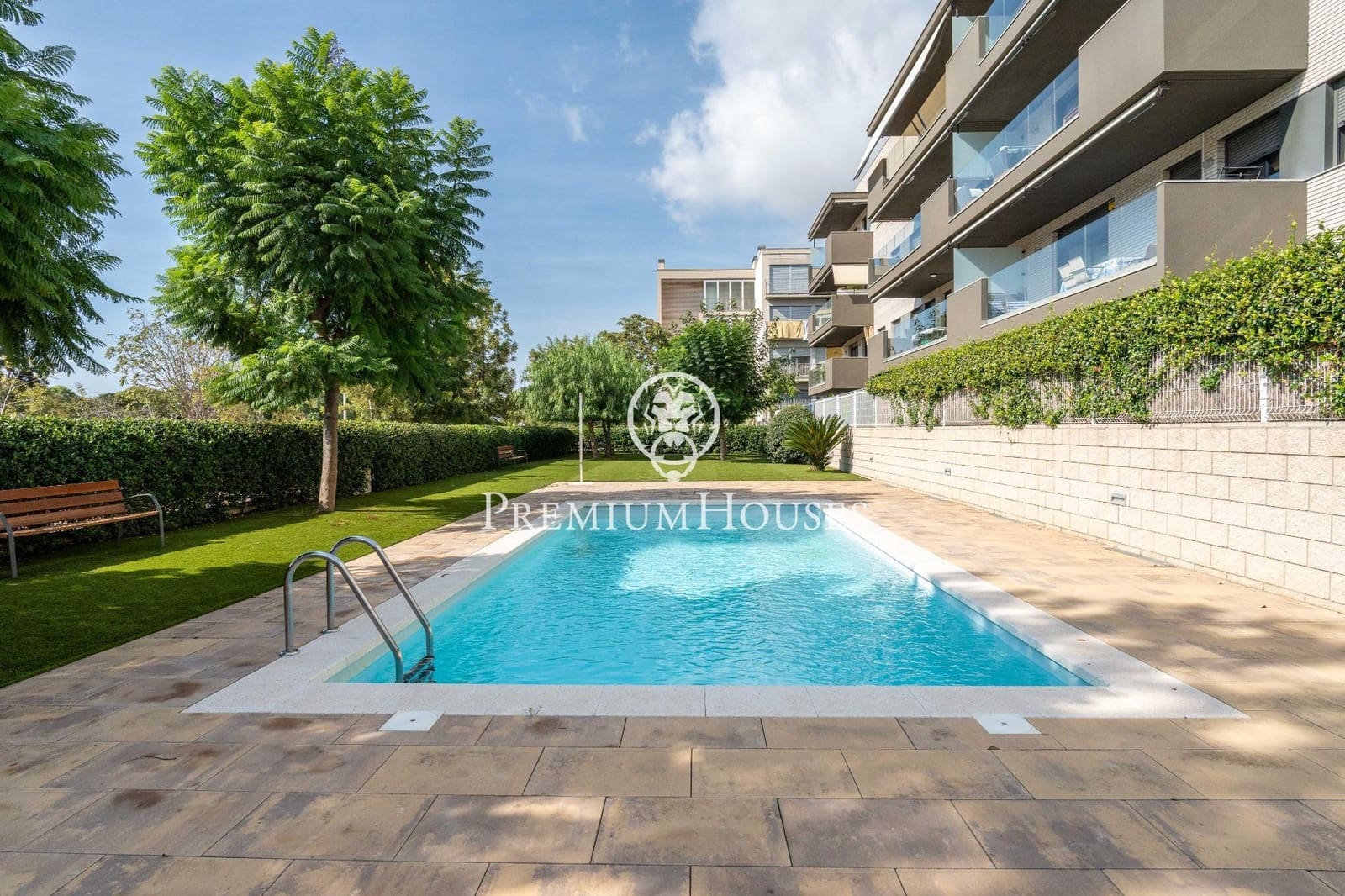 4 soveværelse Byhus til salg i Sitges med swimmingpool - € 760.000 (Ref: 8549331)