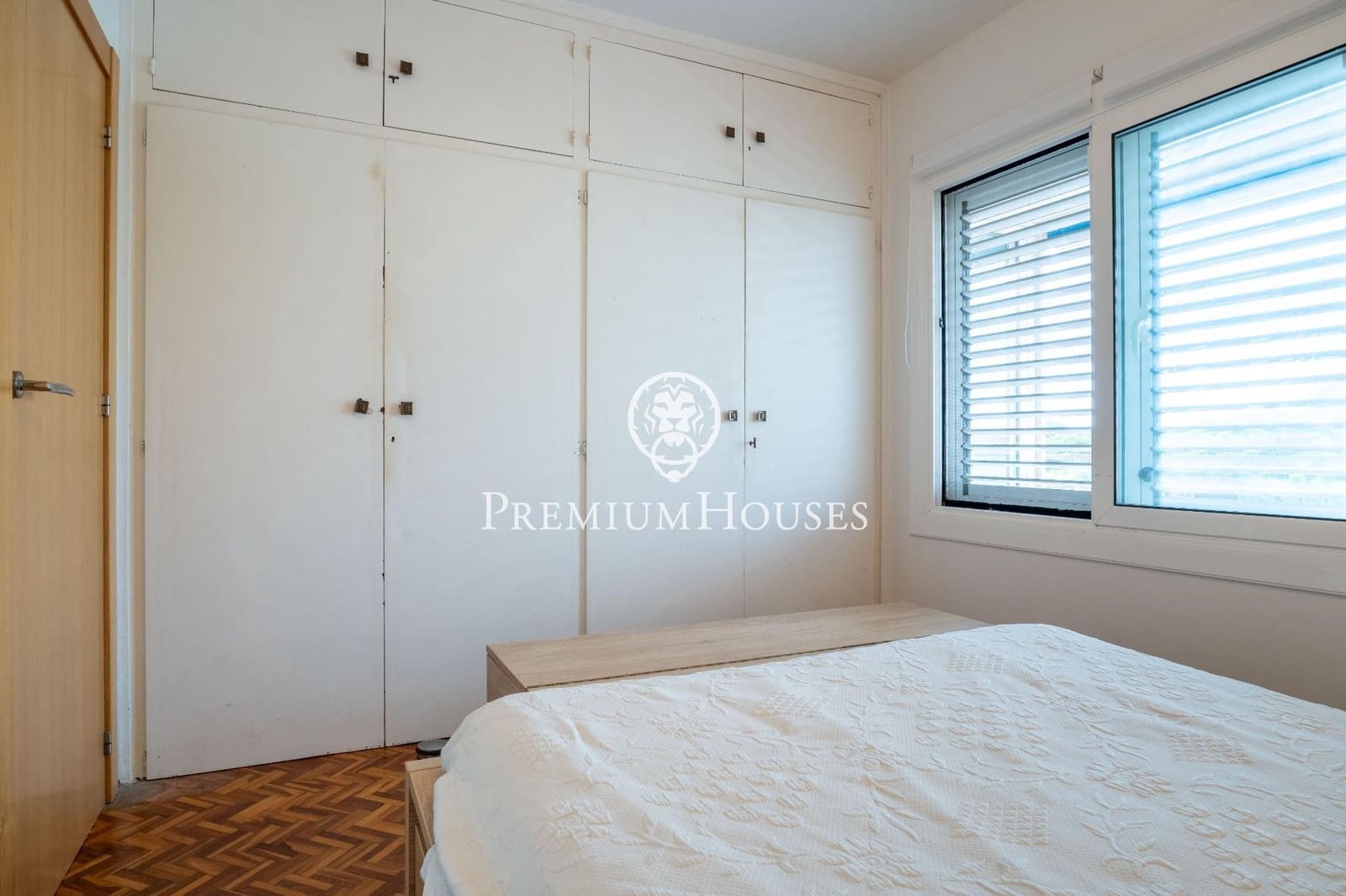 3 soveværelse Penthouse til salg i Gava med swimmingpool - € 495.000 (Ref: 8597260)