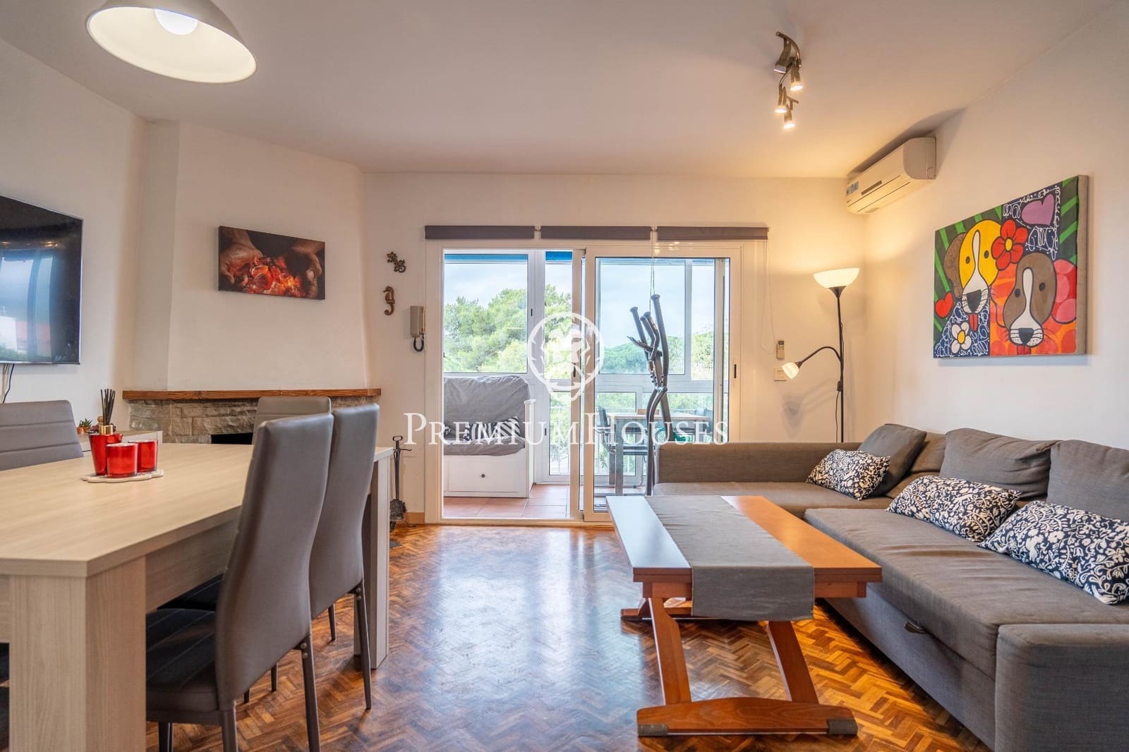 3 soveværelse Penthouse til salg i Gava med swimmingpool - € 495.000 (Ref: 8597260)