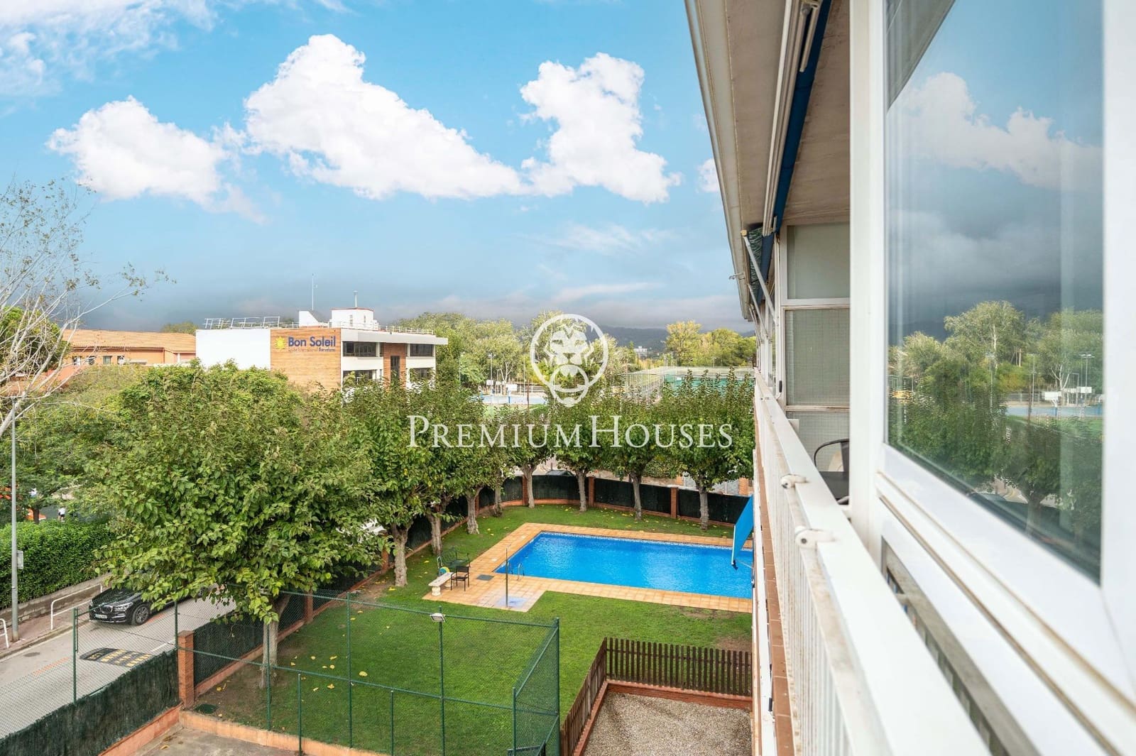 3 soveværelse Penthouse til salg i Gava med swimmingpool - € 495.000 (Ref: 8597260)