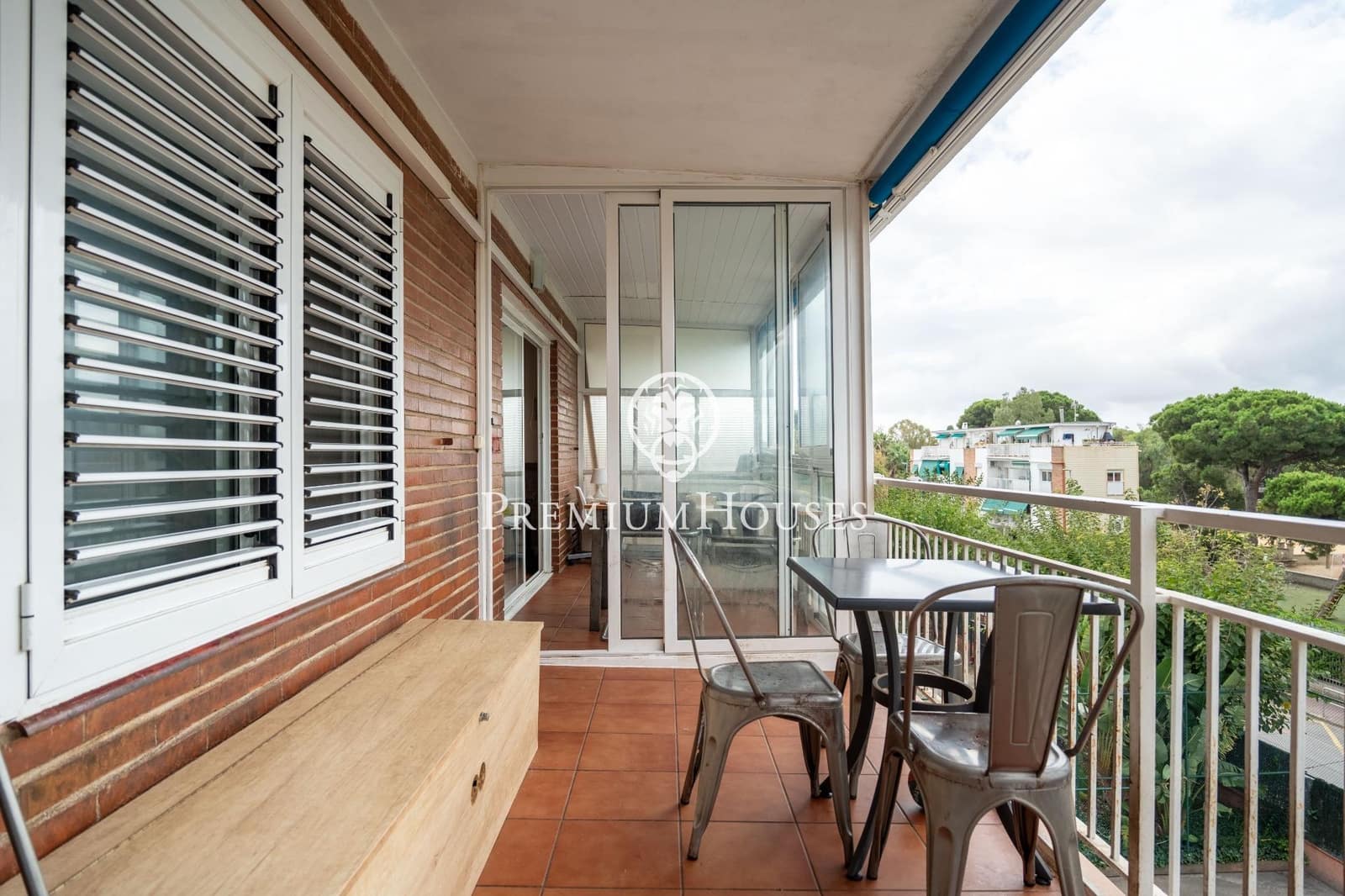 3 soveværelse Penthouse til salg i Gava med swimmingpool - € 495.000 (Ref: 8597260)