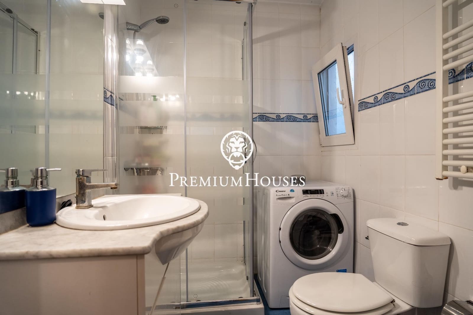 3 slaapkamer Penthouse te koop in Gava met zwembad - € 455.000 (Ref: 8597260)