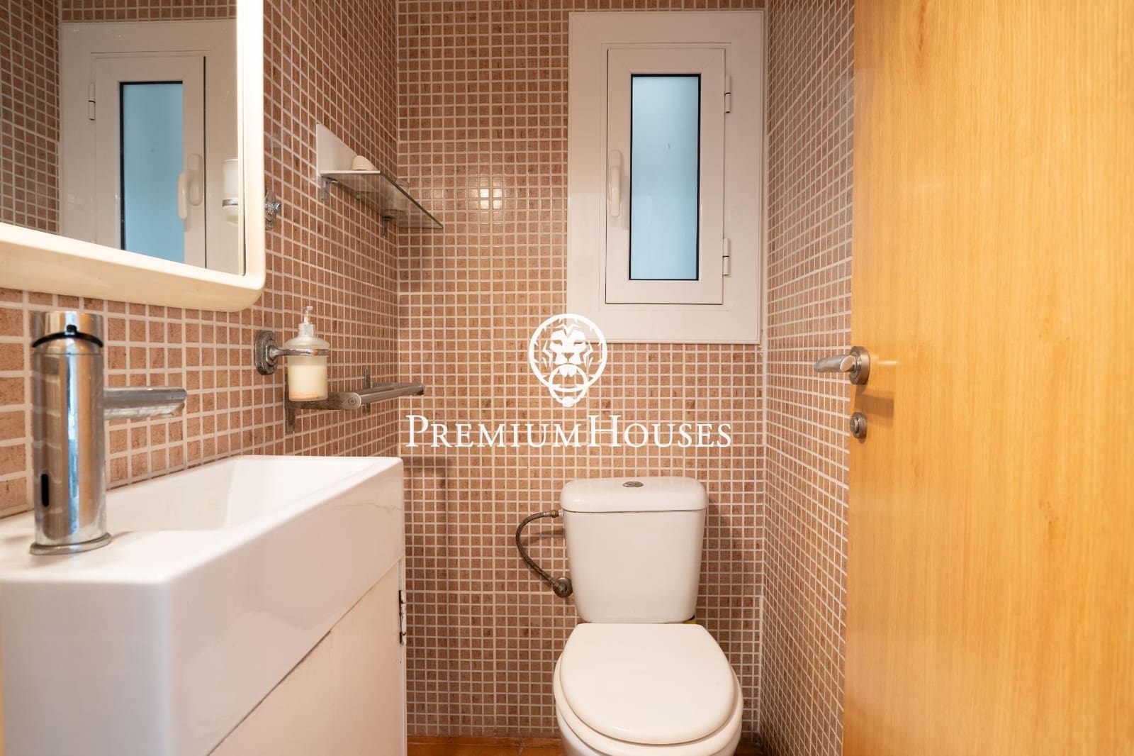 3 slaapkamer Penthouse te koop in Gava met zwembad - € 455.000 (Ref: 8597260)