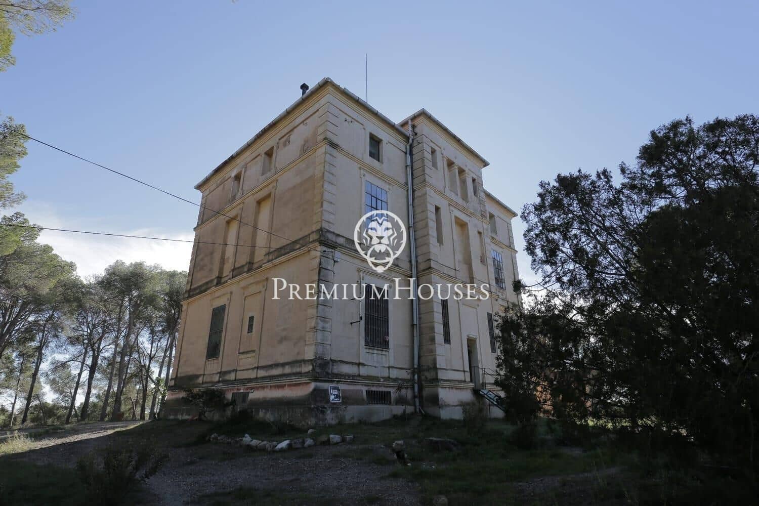 15 soveværelse Finca/Landehus til salg i Valls med swimmingpool garage - € 990.000 (Ref: 8623702)