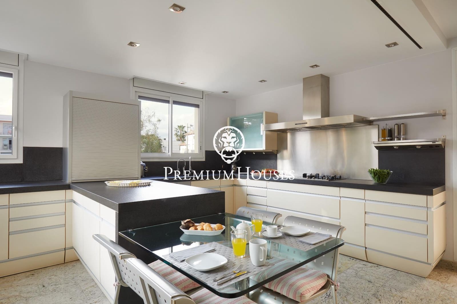 9 soverom Villa til salgs i Sitges med svømmebasseng - € 10 250 000 (Ref: 8652374)