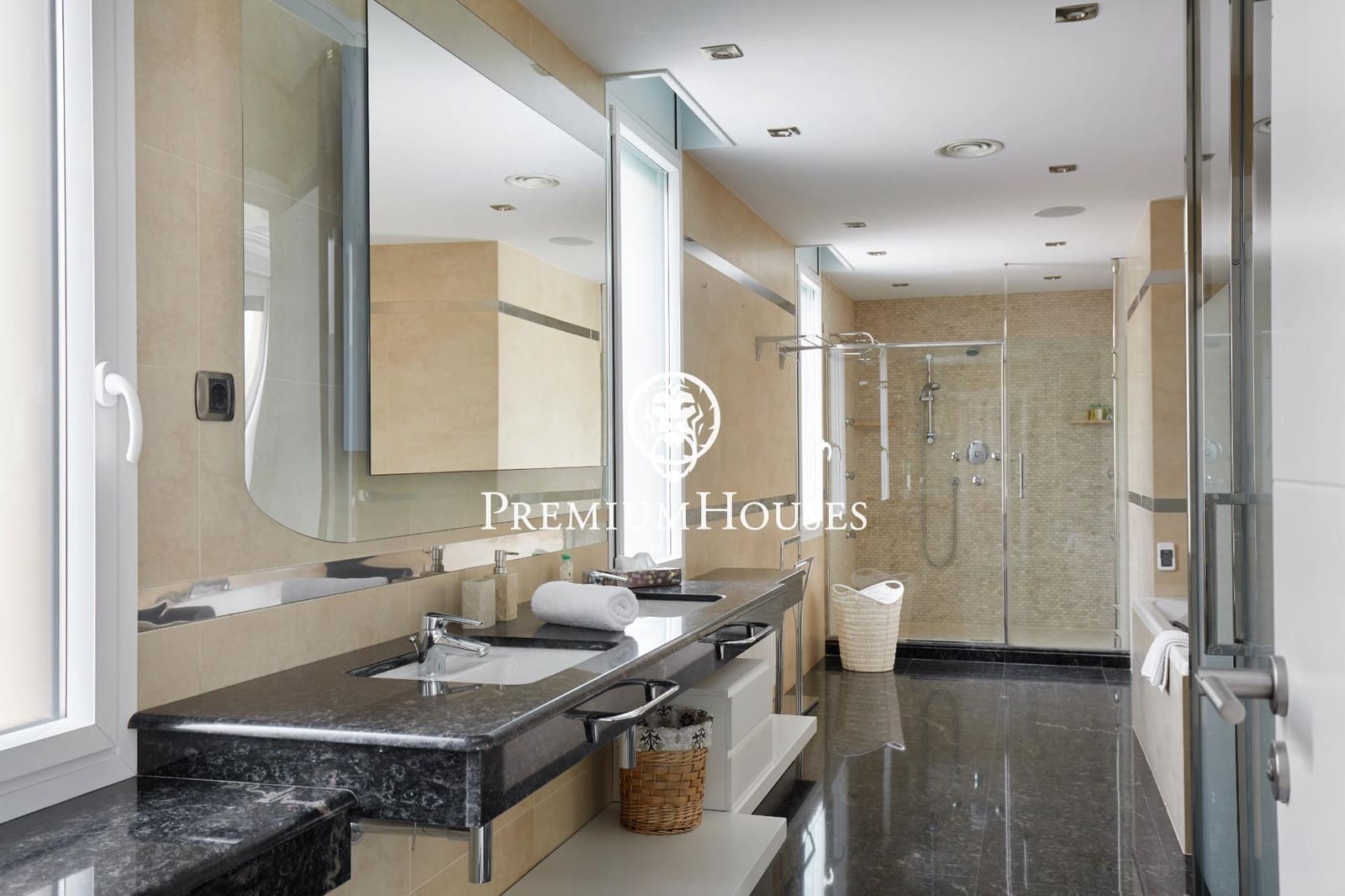 9 soverom Villa til salgs i Sitges med svømmebasseng - € 10 250 000 (Ref: 8652374)