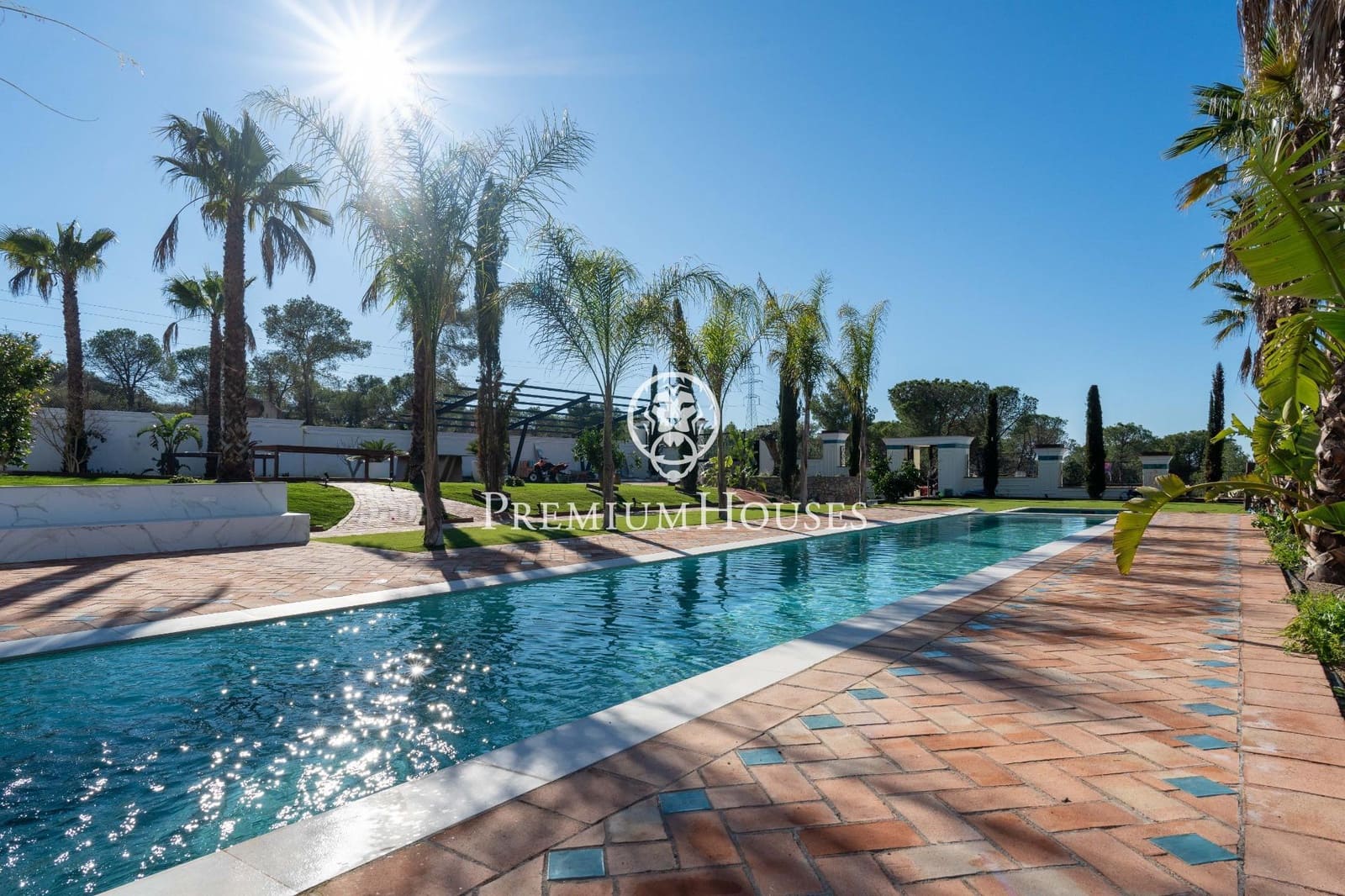 10 bedroom Villa for sale in Avinyonet del Penedes with pool - € 2,500,000 (Ref: 8689341)