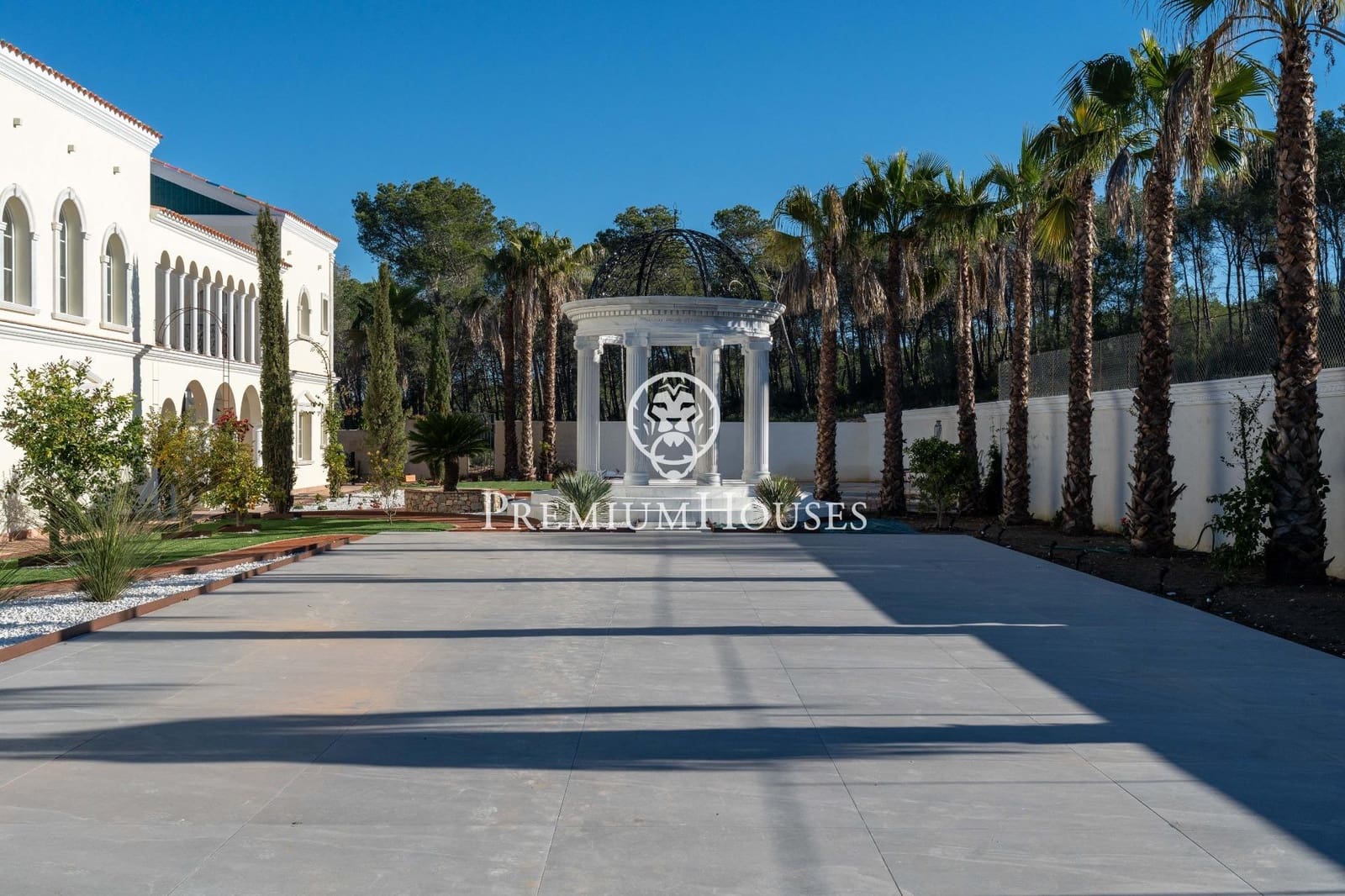 10 bedroom Villa for sale in Avinyonet del Penedes with pool - € 2,500,000 (Ref: 8689341)