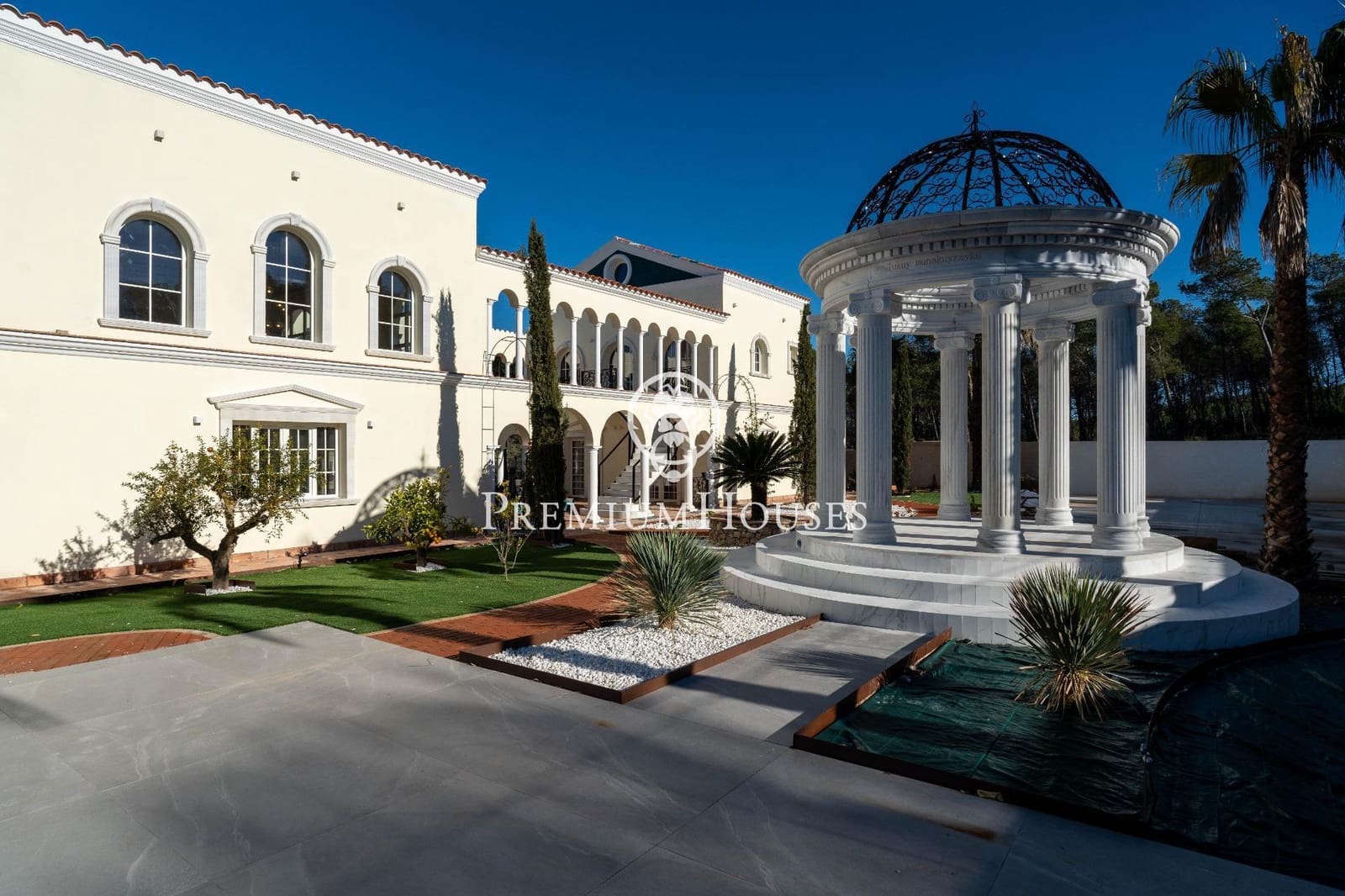 10 bedroom Villa for sale in Avinyonet del Penedes with pool - € 2,500,000 (Ref: 8689341)