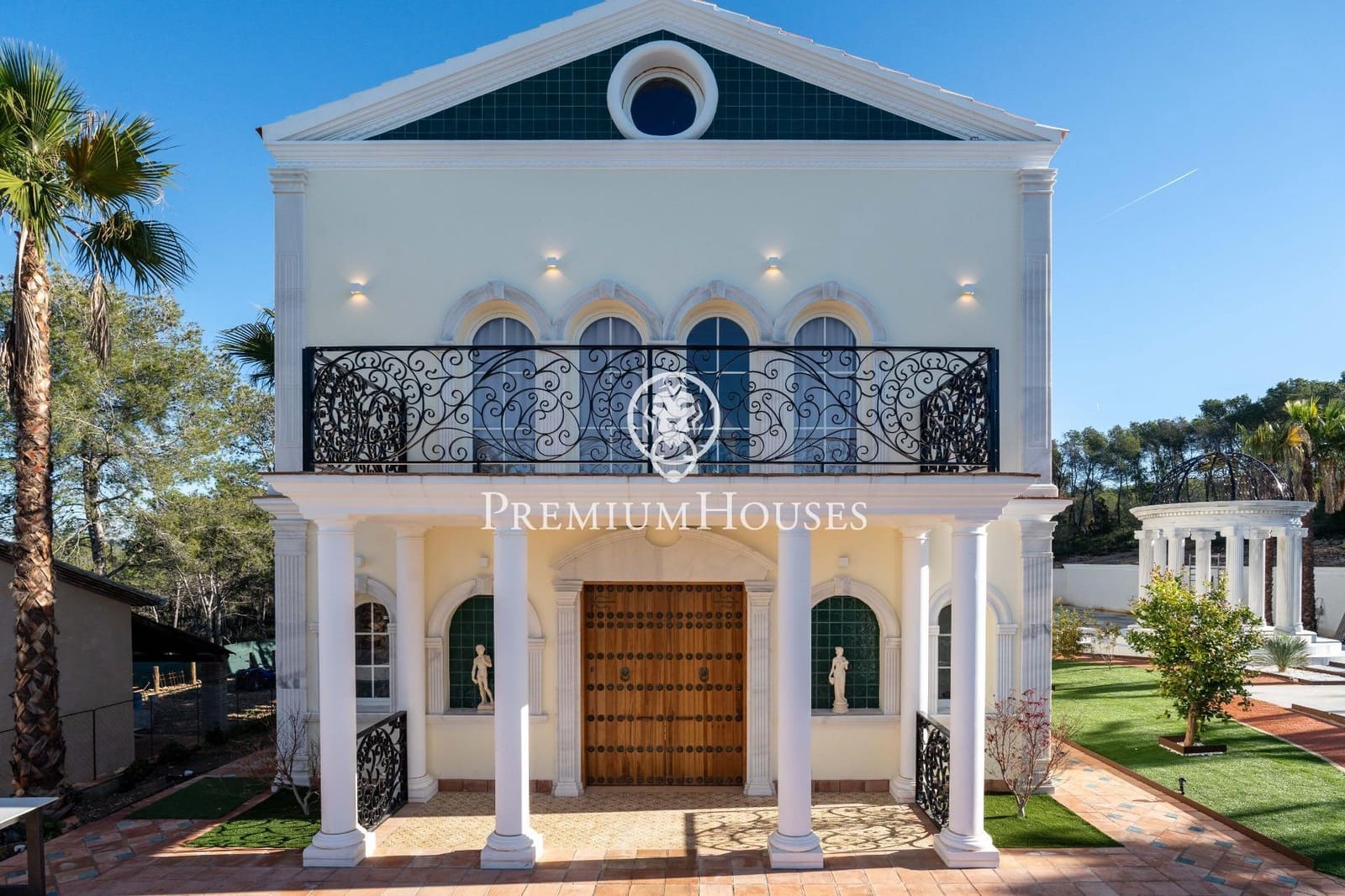 10 bedroom Villa for sale in Avinyonet del Penedes with pool - € 2,500,000 (Ref: 8689341)