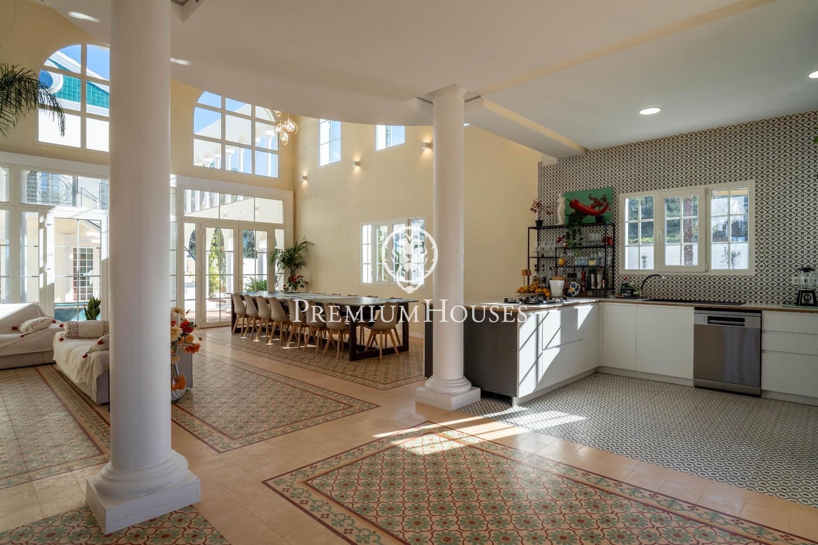 10 bedroom Villa for sale in Avinyonet del Penedes with pool - € 2,500,000 (Ref: 8689341)