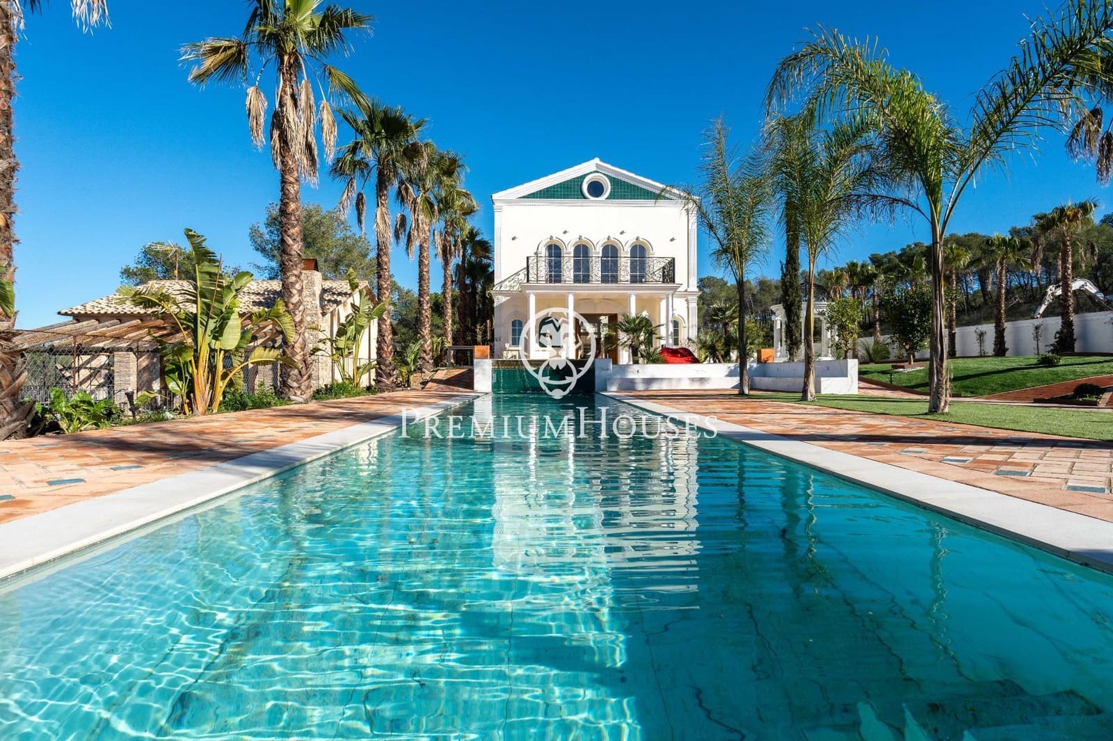 10 bedroom Villa for sale in Avinyonet del Penedes with pool - € 2,500,000 (Ref: 8689341)