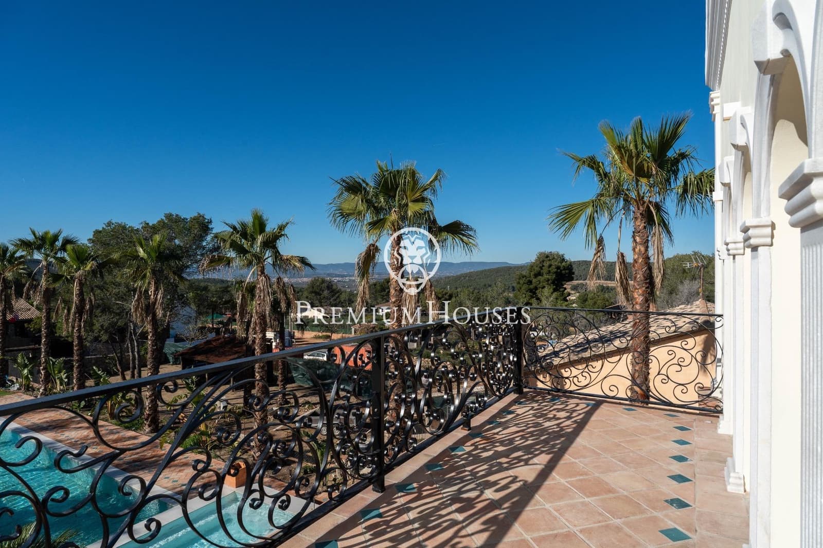 10 bedroom Villa for sale in Avinyonet del Penedes with pool - € 2,500,000 (Ref: 8689341)