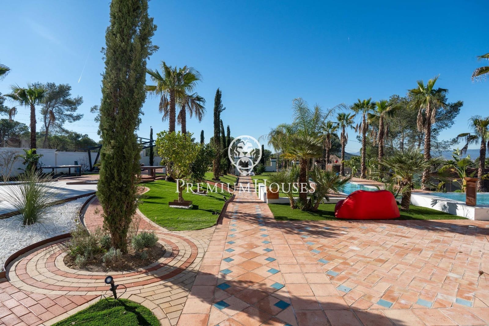 10 bedroom Villa for sale in Avinyonet del Penedes with pool - € 2,500,000 (Ref: 8689341)