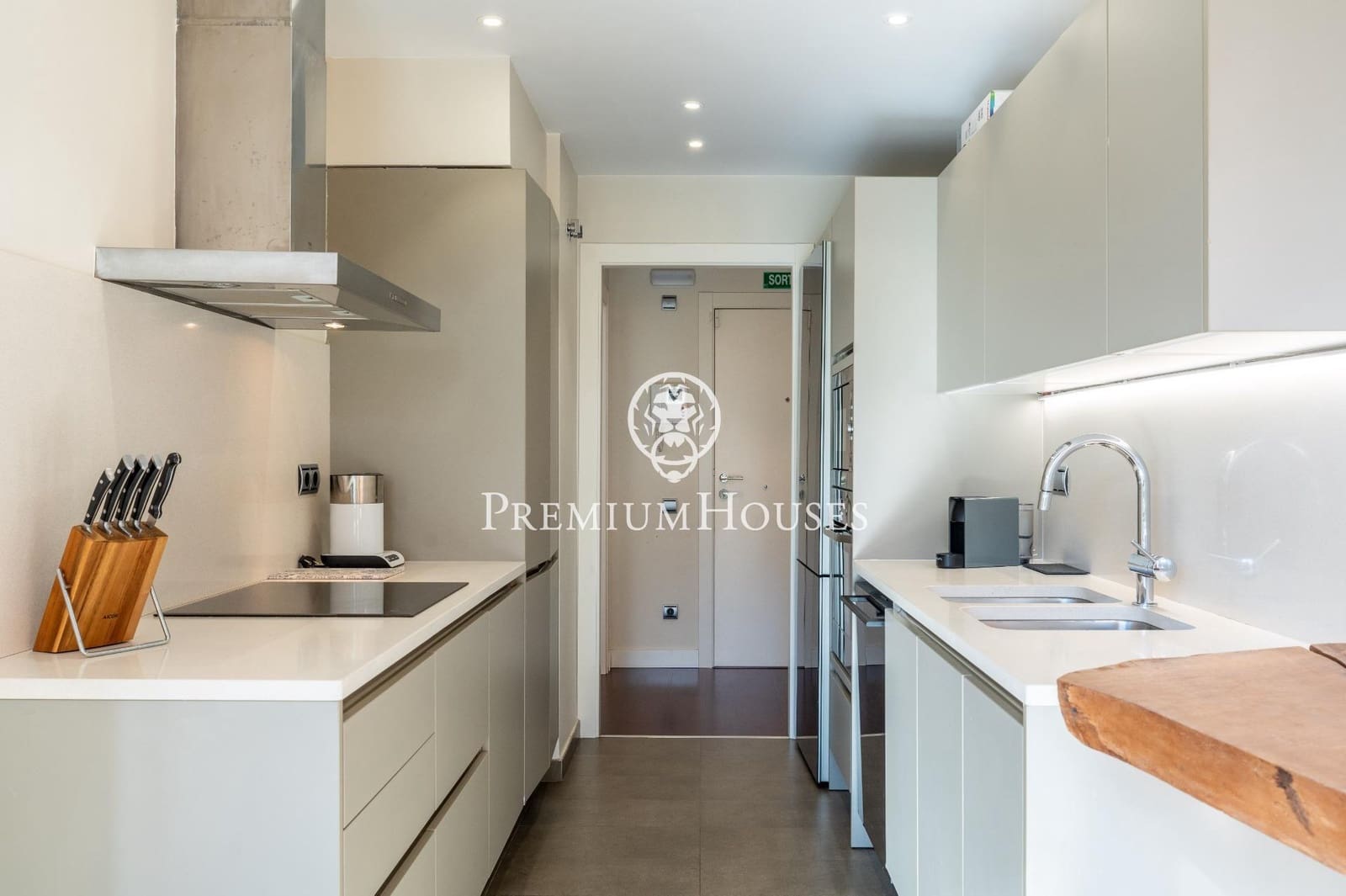 3 sovrum Lägenhet till salu i Sitges med pool - 840 000 € (Ref: 8706121)