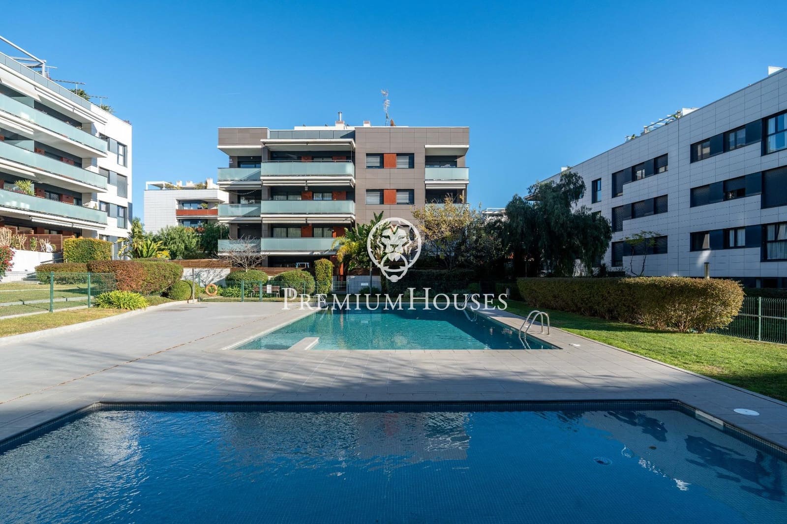 3 sovrum Lägenhet till salu i Sitges med pool - 840 000 € (Ref: 8706121)