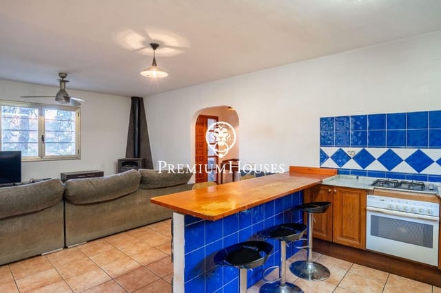 3 bedroom Villa for sale in Tarragona city - € 360,000 (Ref: 8778621)