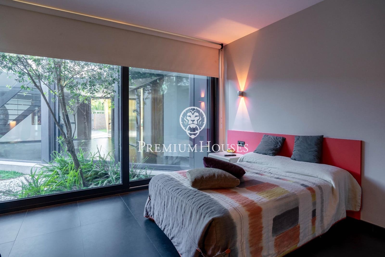 5 soverom Villa til salgs i Sitges med svømmebasseng garasje - € 5 950 000 (Ref: 8784075)