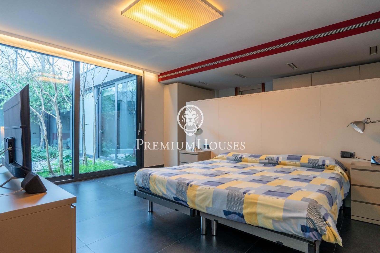 5 soverom Villa til salgs i Sitges med svømmebasseng garasje - € 5 950 000 (Ref: 8784075)