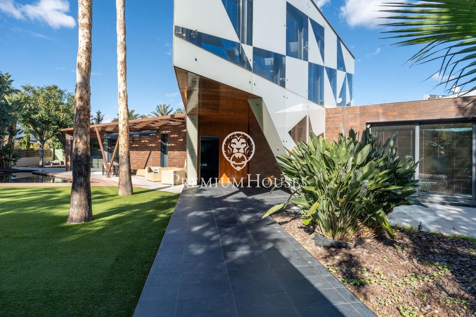 5 soverom Villa til salgs i Sitges med svømmebasseng garasje - € 5 950 000 (Ref: 8784075)