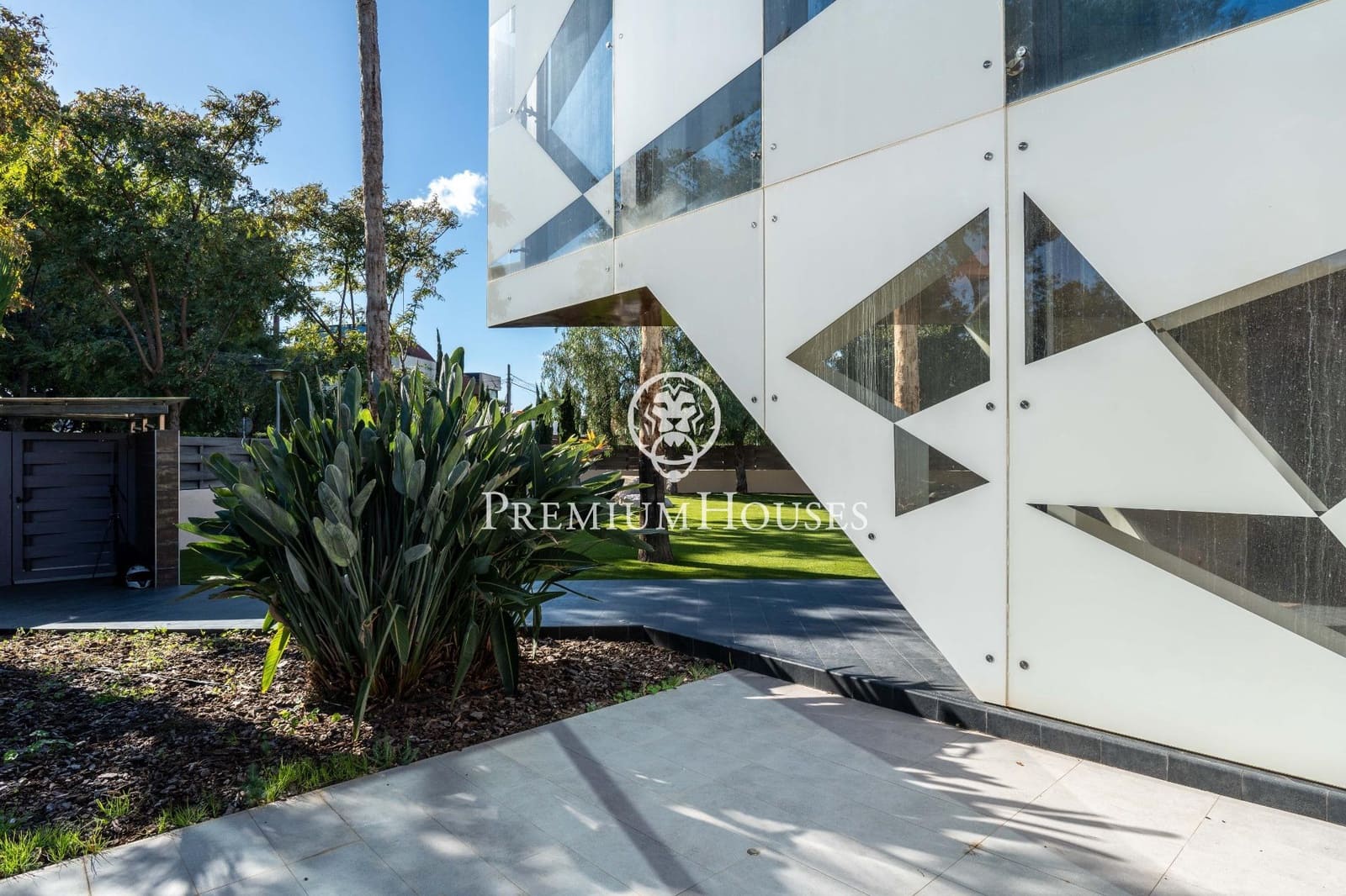 5 soverom Villa til salgs i Sitges med svømmebasseng garasje - € 5 950 000 (Ref: 8784075)