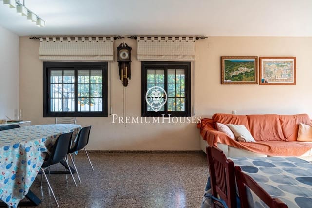 5 sypialnia Willa na sprzedaż w Sant Pere de Ribes z basenem garażem - 559 000 € (Ref: 8792621)