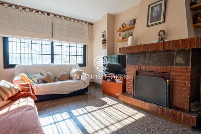 5 sypialnia Willa na sprzedaż w Sant Pere de Ribes z basenem garażem - 559 000 € (Ref: 8792621)