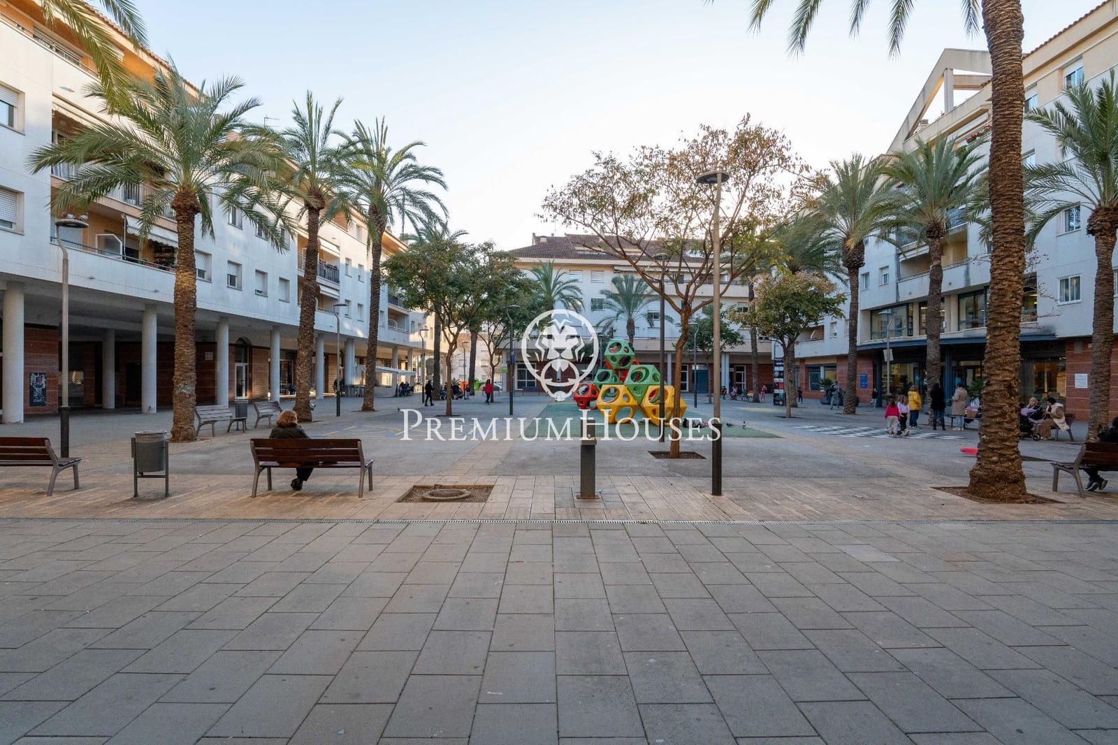 Commercial for rent in Sant Pere de Ribes - € 1,700 (Ref: 8825007)