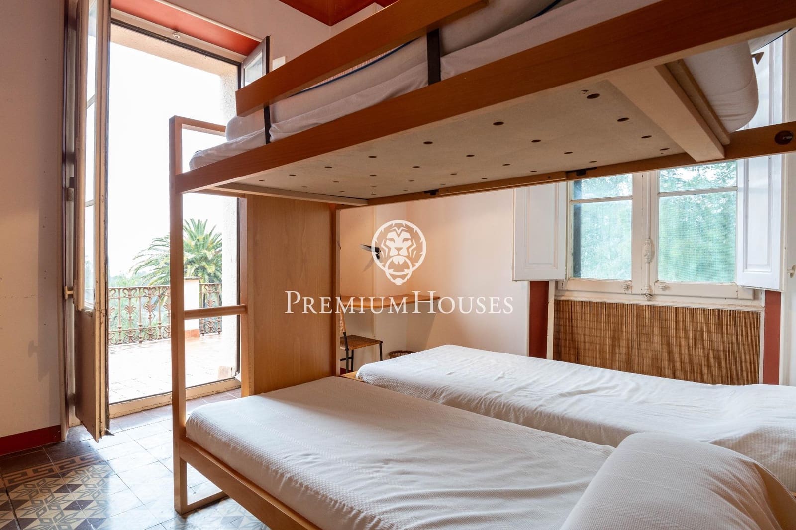 17 soveværelse Finca/Landehus til salg i Valls med garage - € 695.000 (Ref: 8843351)