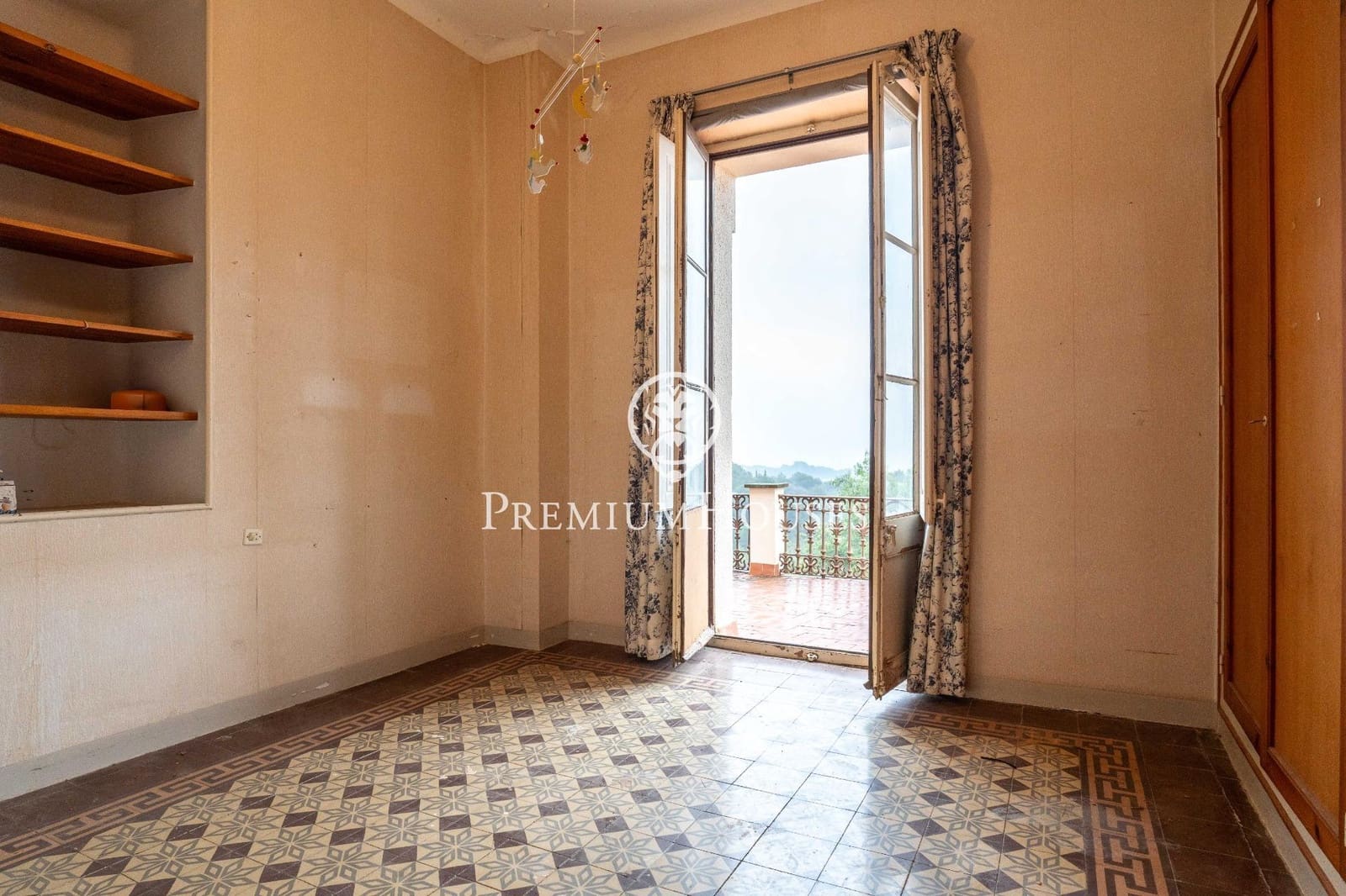 17 soveværelse Finca/Landehus til salg i Valls med garage - € 695.000 (Ref: 8843351)