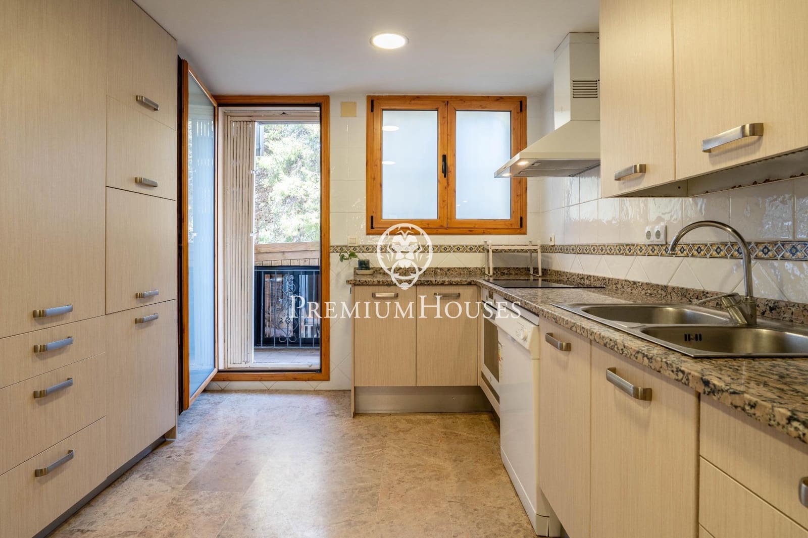 3 bedroom Flat for sale in Sitges - € 450,000 (Ref: 8849559)