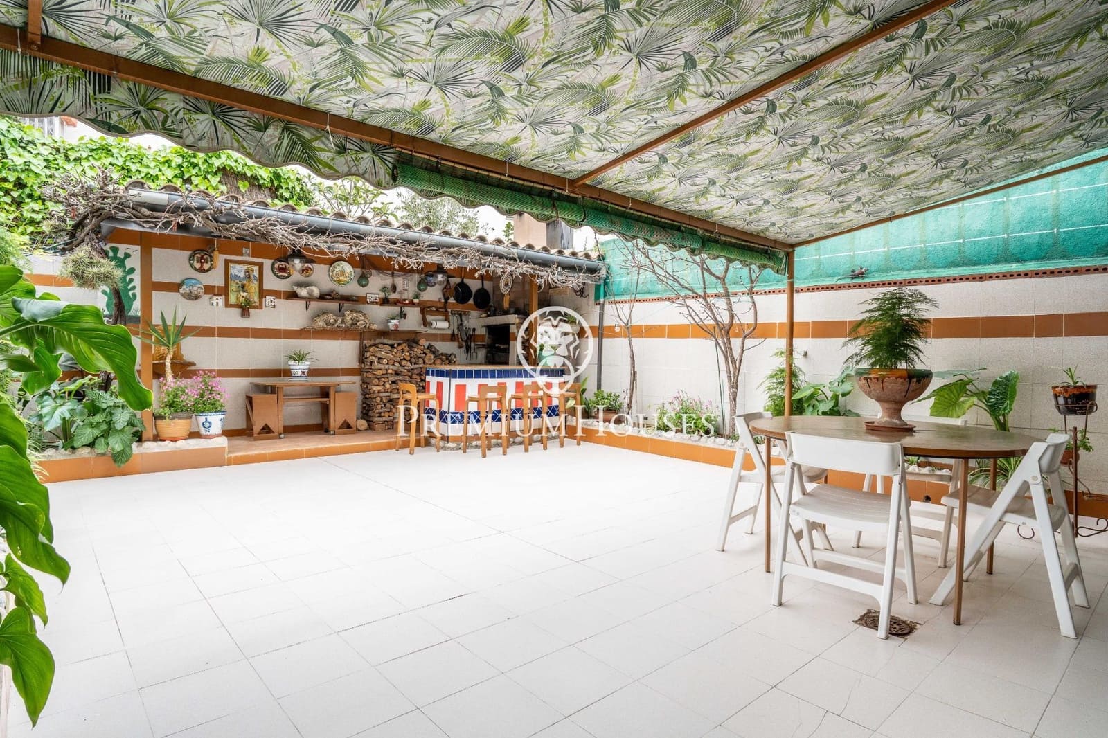 4 soveværelse Semi-Rækkehus til salg i Vilanova i la Geltru med garage - € 425.000 (Ref: 8855031)