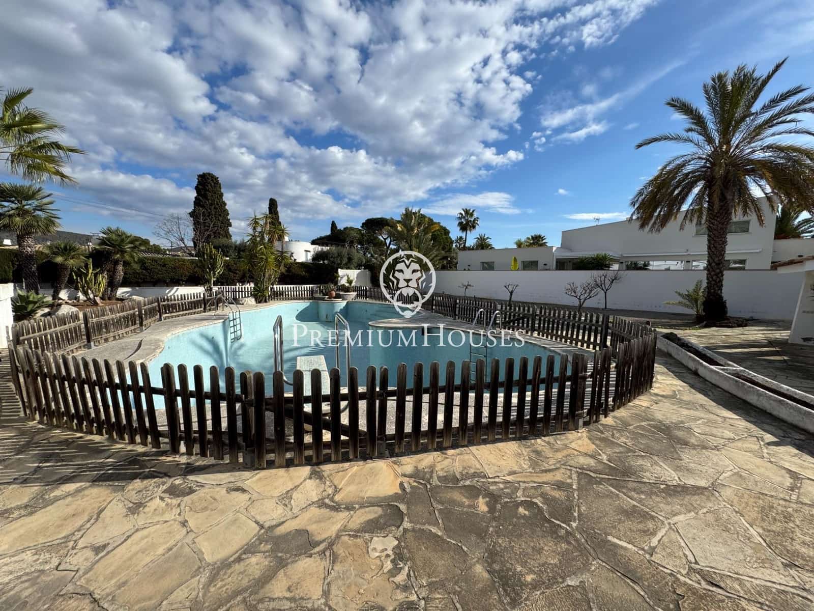 Bouwgrond te koop in Sant Pere de Ribes - € 810.000 (Ref: 8880033)