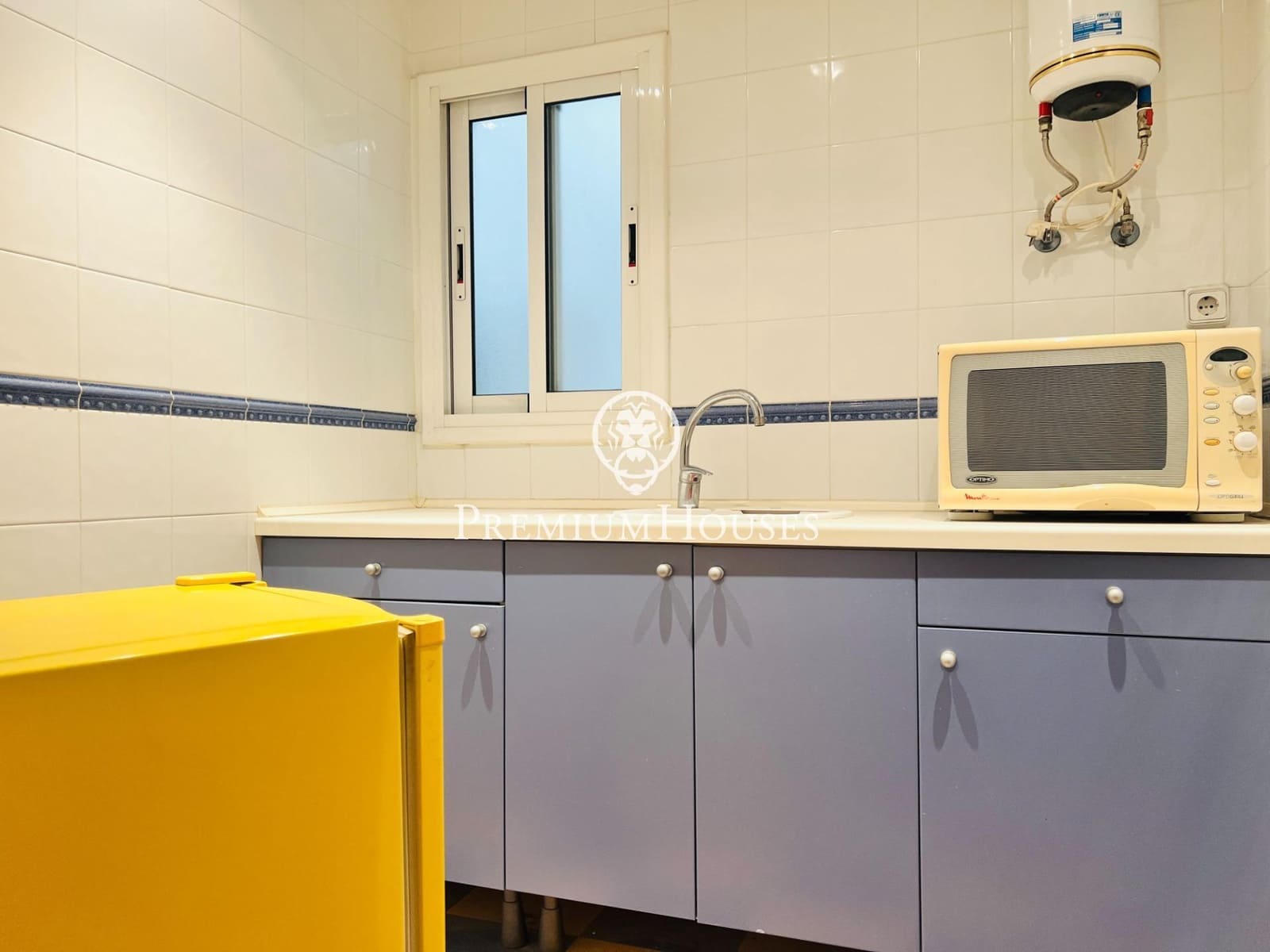 3 soveværelse Kontor til leje i Castelldefels - € 1.500 (Ref: 8884168)