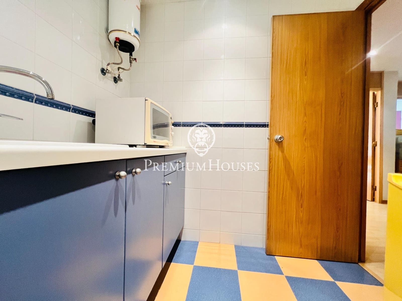 3 soveværelse Kontor til leje i Castelldefels - € 1.500 (Ref: 8884168)