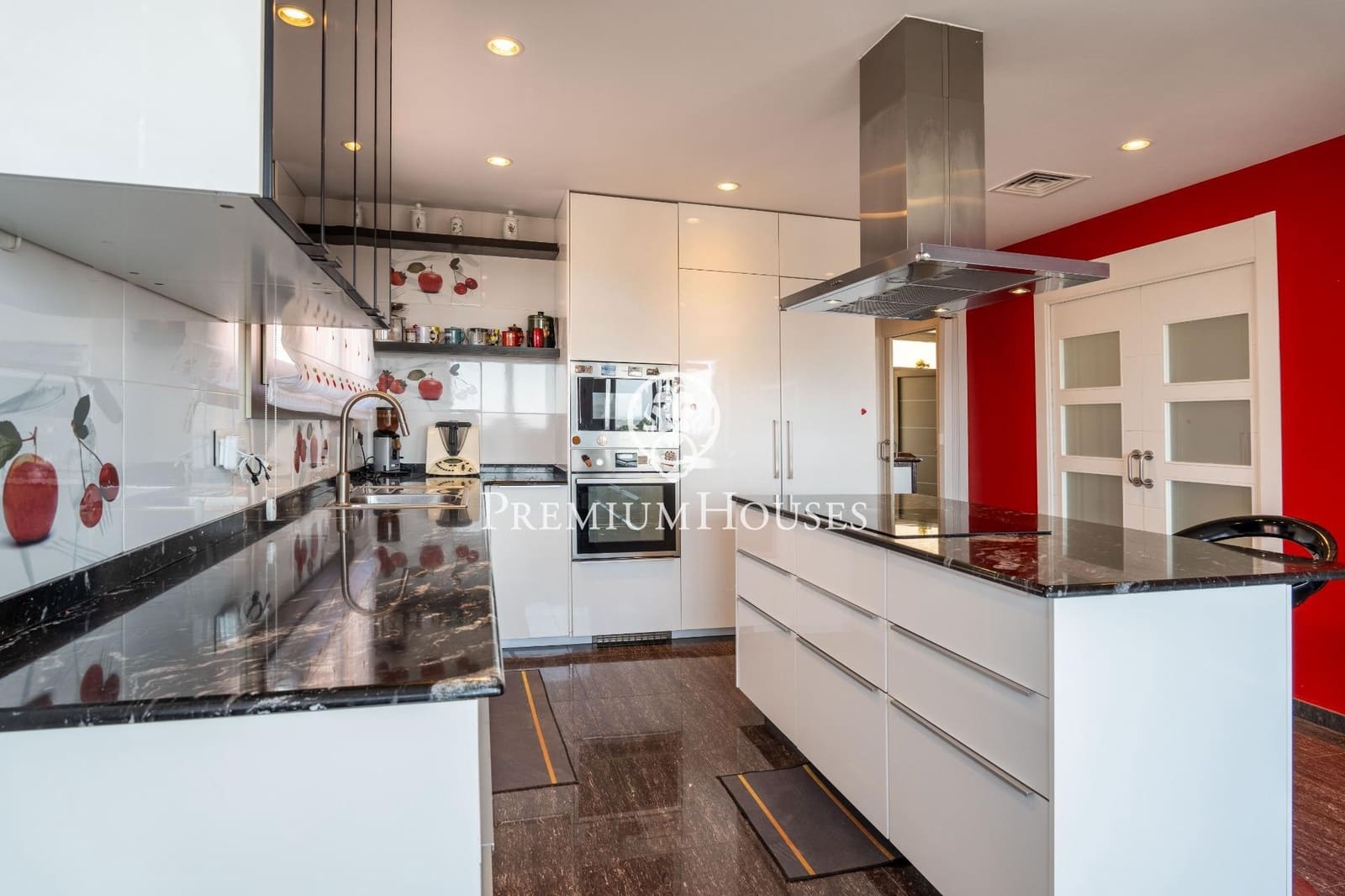 5 soveværelse Villa til salg i Sant Pere i Sant Pau med swimmingpool - € 1.399.000 (Ref: 8915214)