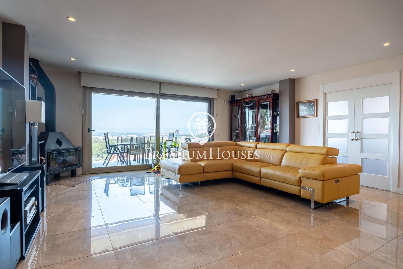 5 soveværelse Villa til salg i Sant Pere i Sant Pau med swimmingpool - € 1.399.000 (Ref: 8915214)