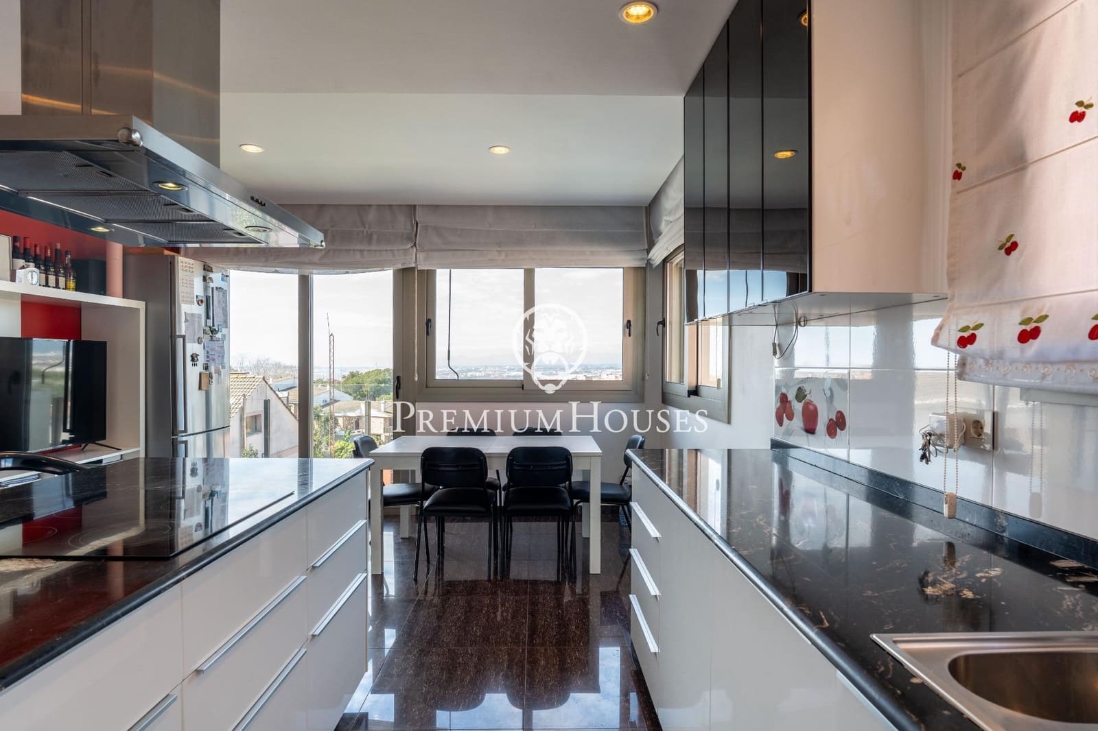 5 soveværelse Villa til salg i Sant Pere i Sant Pau med swimmingpool - € 1.399.000 (Ref: 8915214)