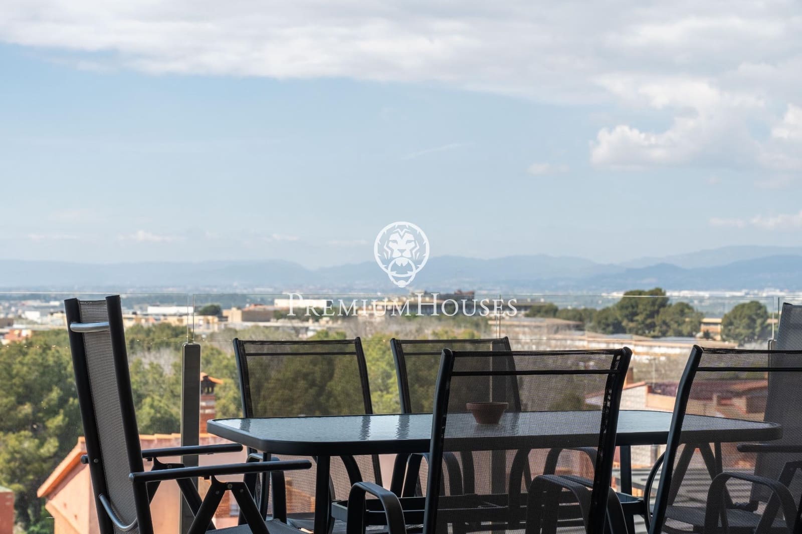 5 soveværelse Villa til salg i Sant Pere i Sant Pau med swimmingpool - € 1.399.000 (Ref: 8915214)