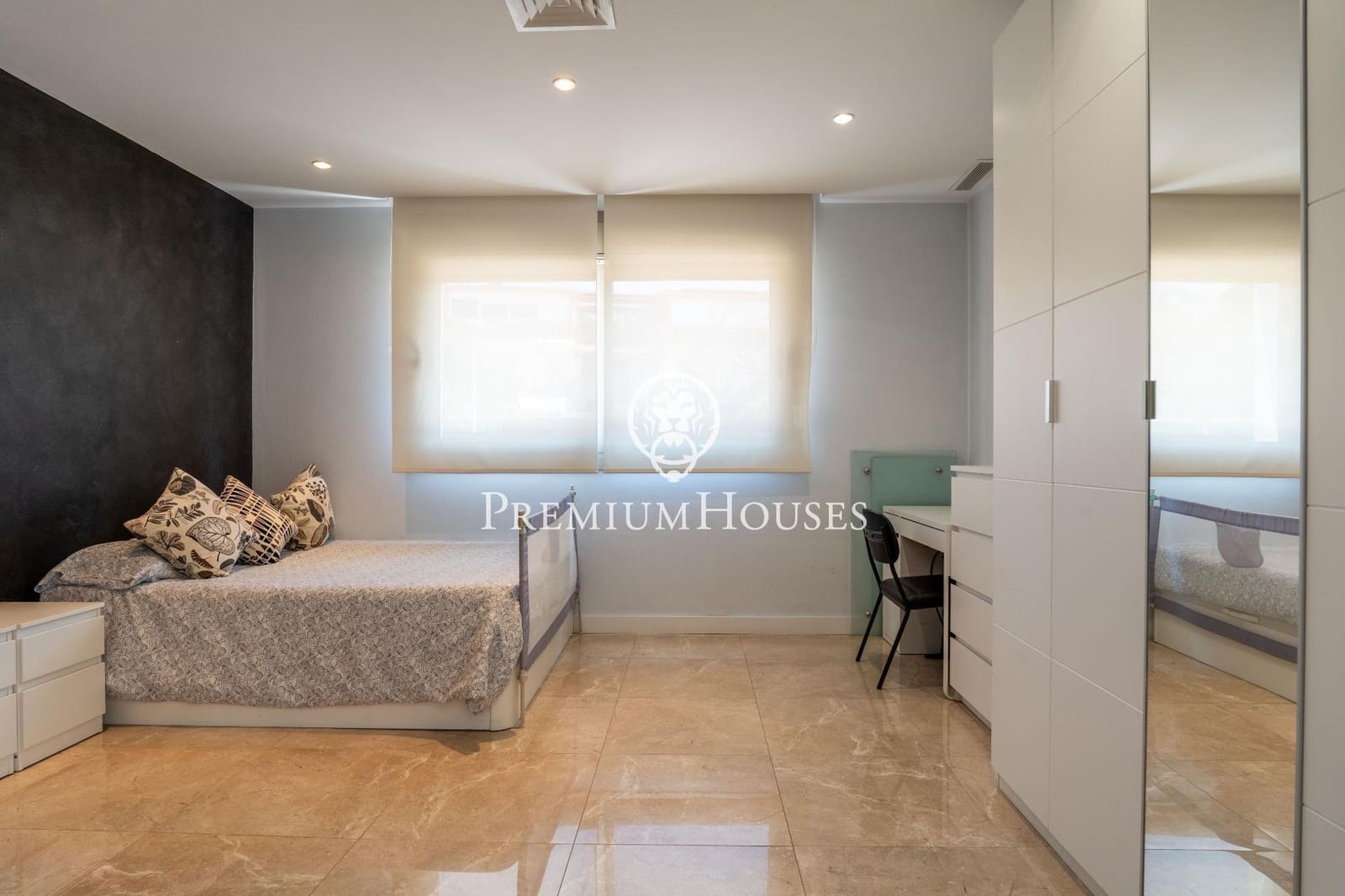 5 soveværelse Villa til salg i Sant Pere i Sant Pau med swimmingpool - € 1.399.000 (Ref: 8915214)