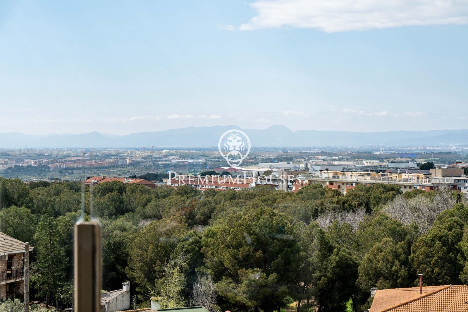 5 soveværelse Villa til salg i Sant Pere i Sant Pau med swimmingpool - € 1.399.000 (Ref: 8915214)