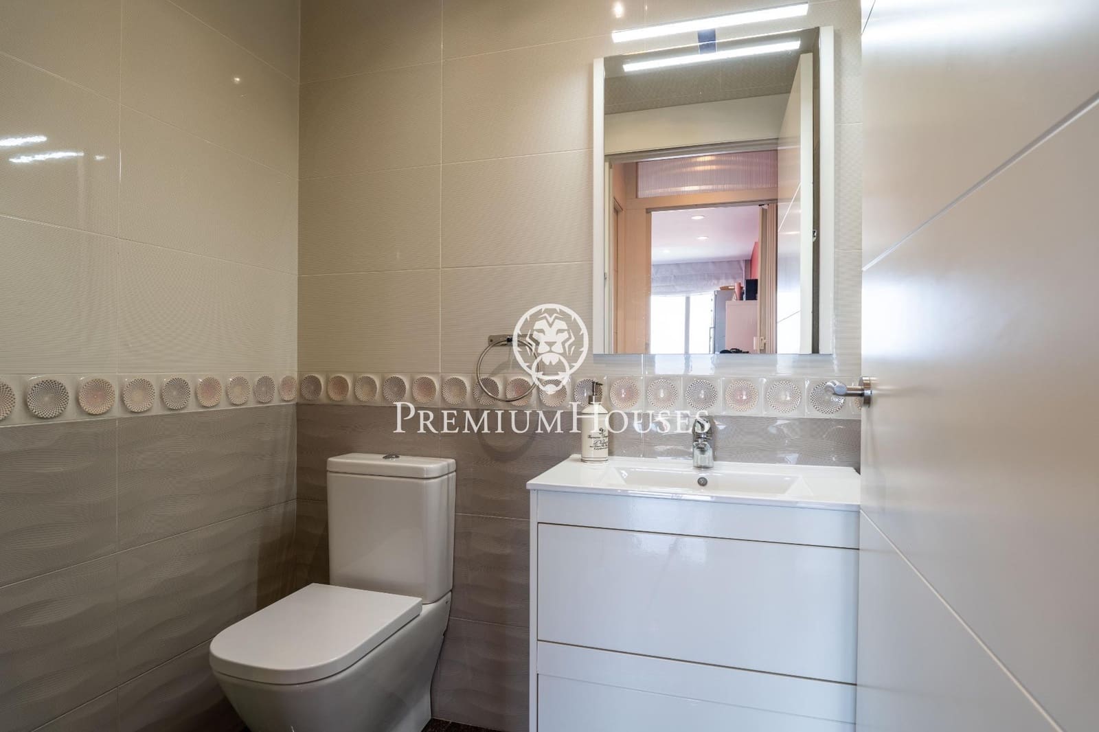 5 soveværelse Villa til salg i Sant Pere i Sant Pau med swimmingpool - € 1.399.000 (Ref: 8915214)