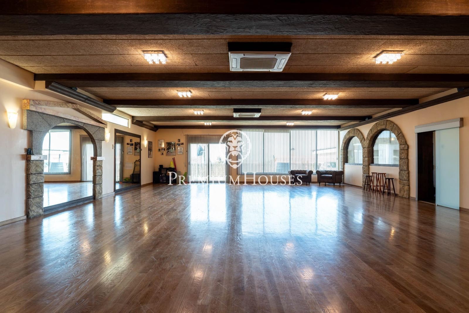 5 soveværelse Villa til salg i Sant Pere i Sant Pau med swimmingpool - € 1.399.000 (Ref: 8915214)