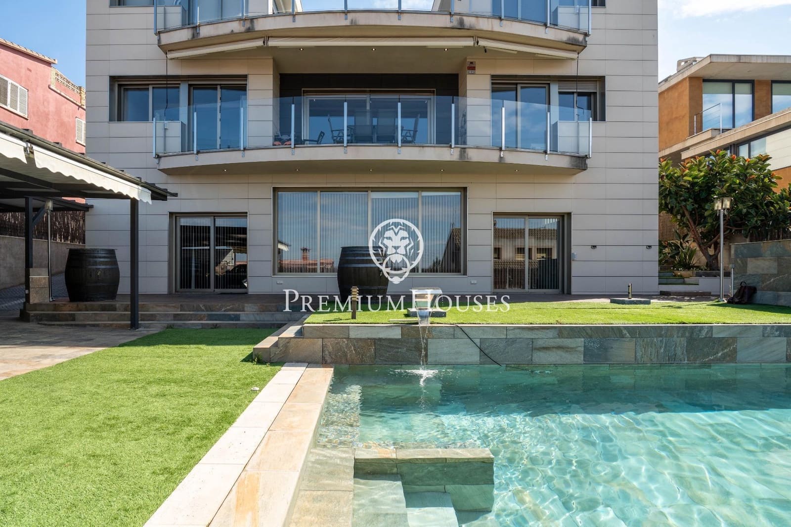 5 soveværelse Villa til salg i Sant Pere i Sant Pau med swimmingpool - € 1.399.000 (Ref: 8915214)