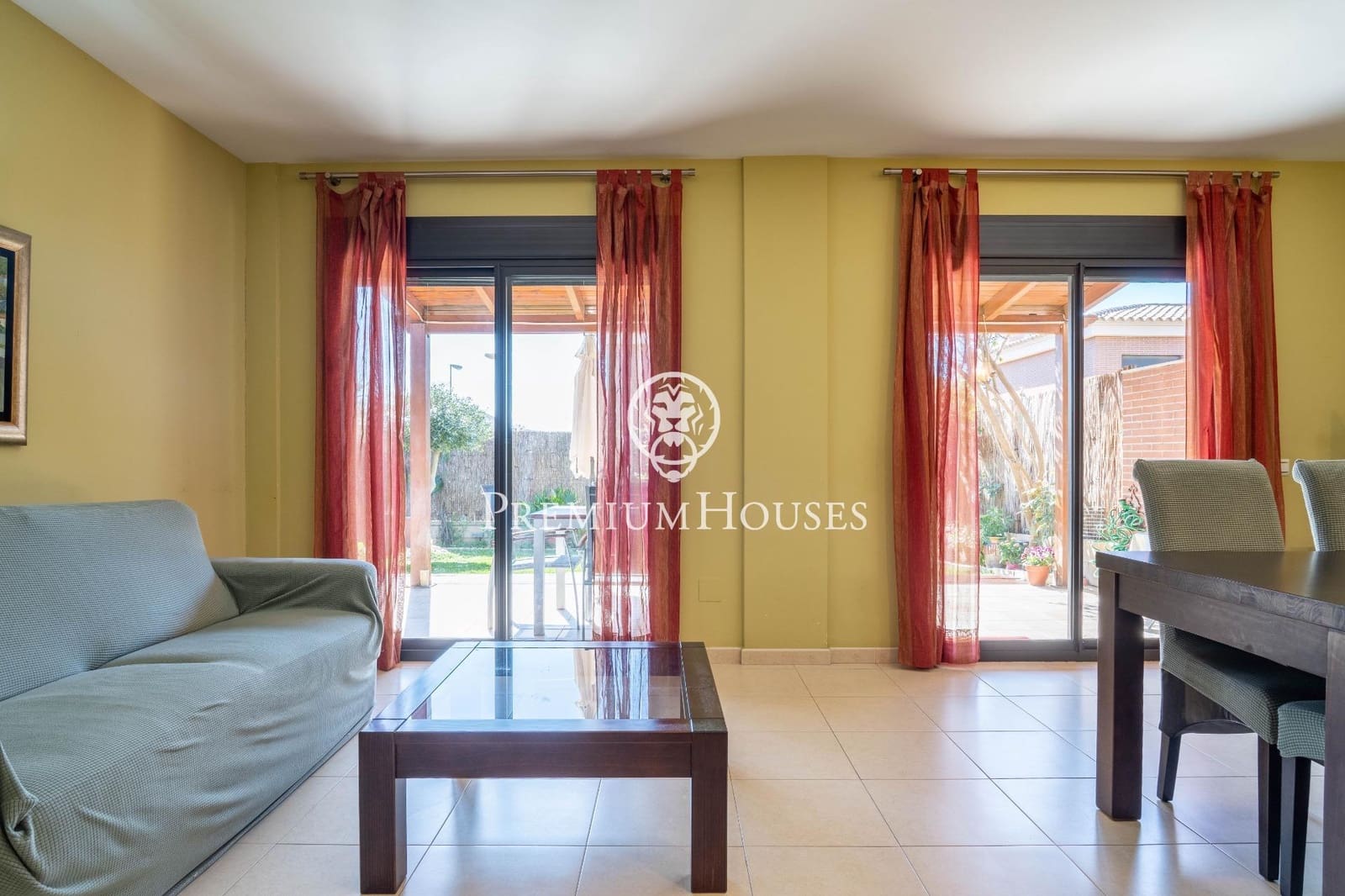 3 soveværelse Rækkehus til salg i Cambrils med swimmingpool garage - € 480.000 (Ref: 8926464)