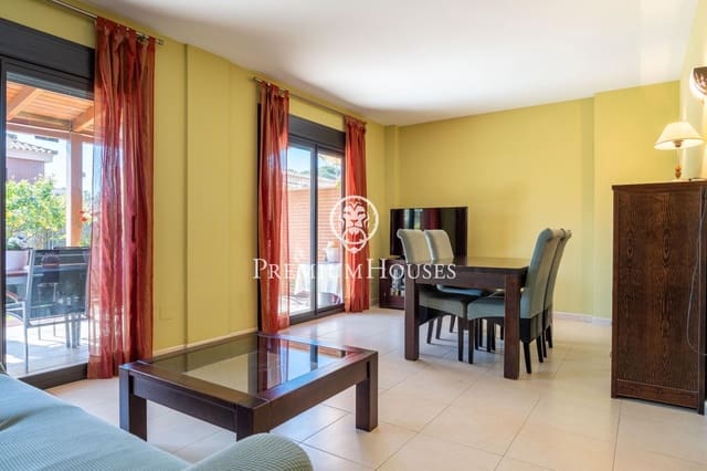 3 makuuhuone Rivitalo myytävänä paikassa Cambrils mukana uima-altaan 
autotalli - 480 000 € (Ref: 8926464)