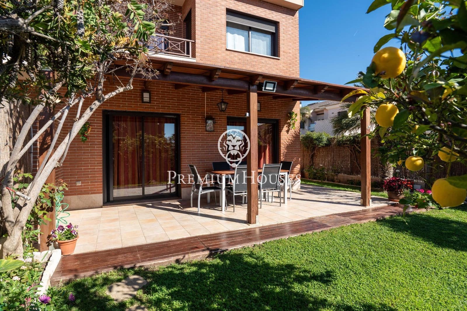 3 soveværelse Rækkehus til salg i Cambrils med swimmingpool garage - € 480.000 (Ref: 8926464)